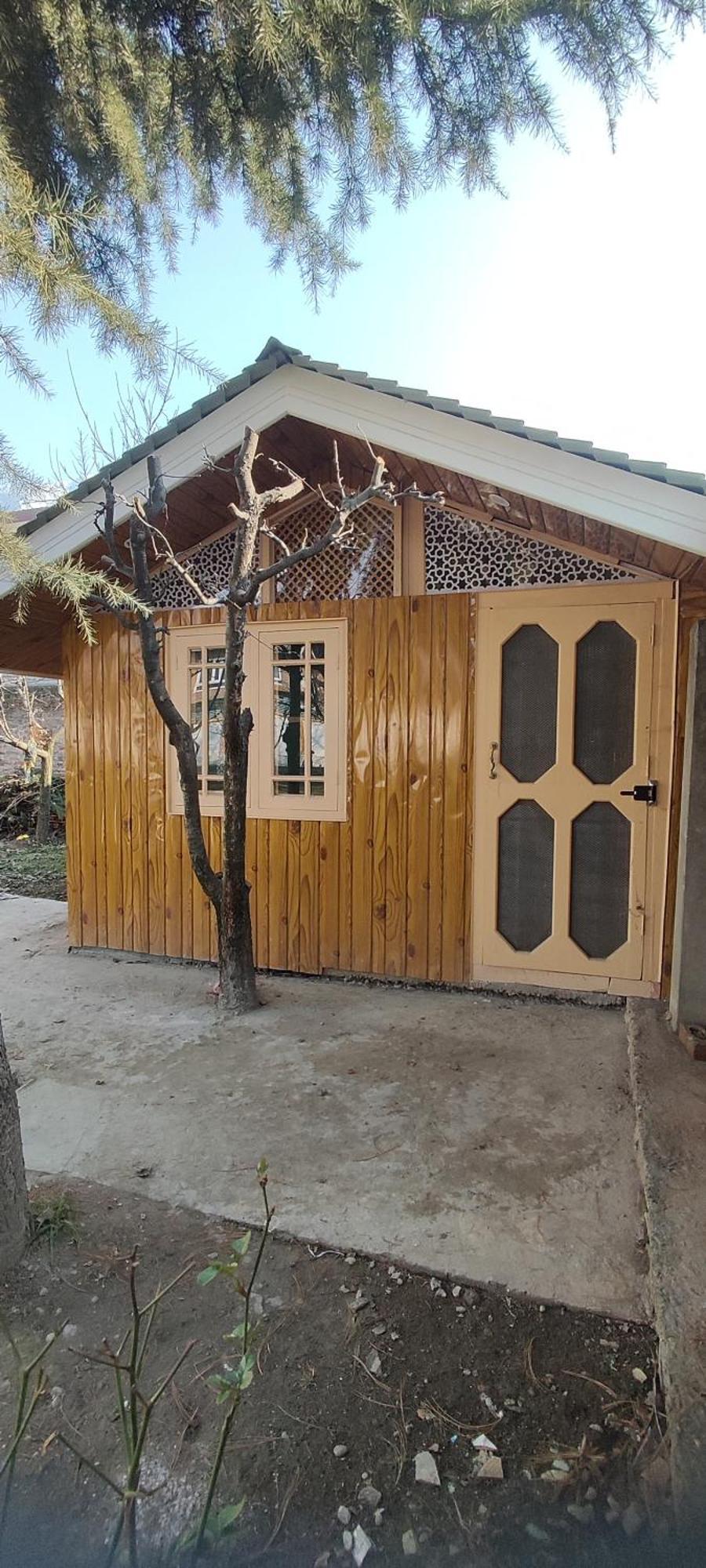 The Clover Inn Srinagar  Exterior photo